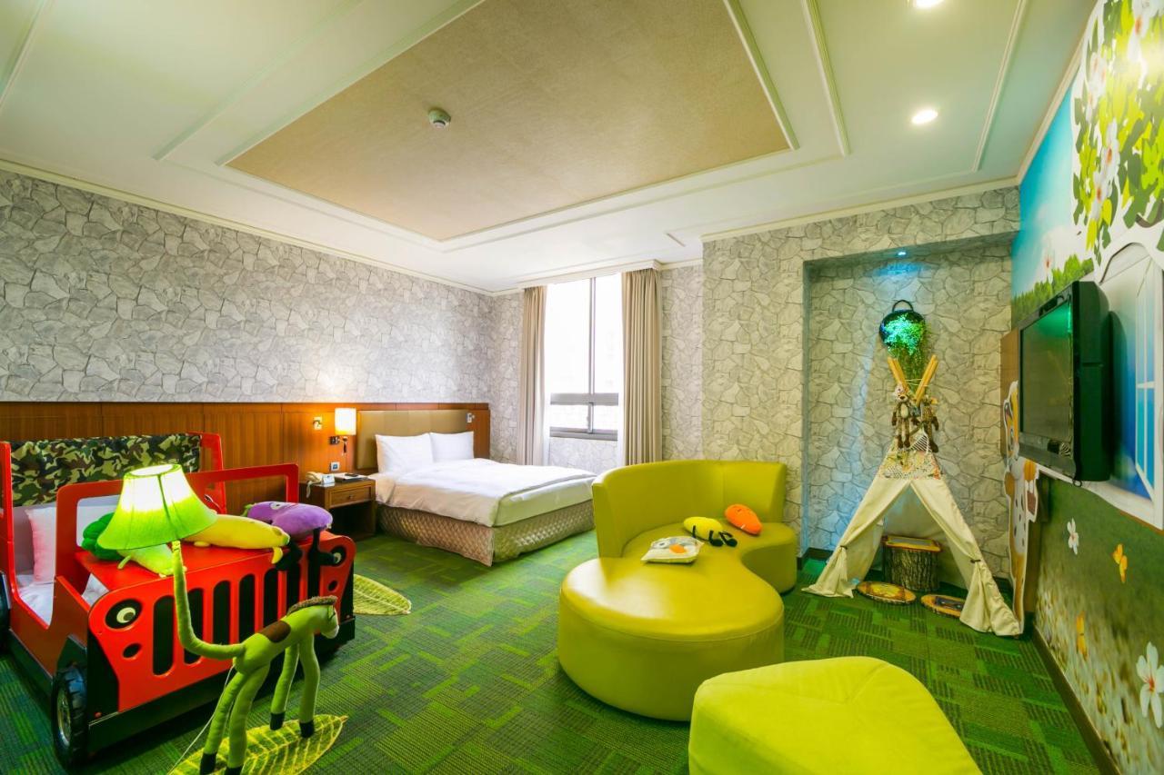 โกลเดน ทิวลิป - เอสเททิกส์ Hotel Zhunan ภายนอก รูปภาพ