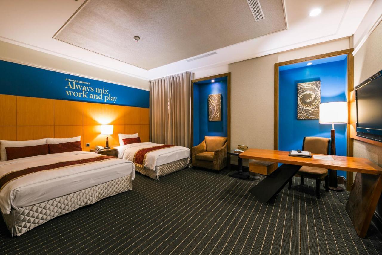โกลเดน ทิวลิป - เอสเททิกส์ Hotel Zhunan ภายนอก รูปภาพ
