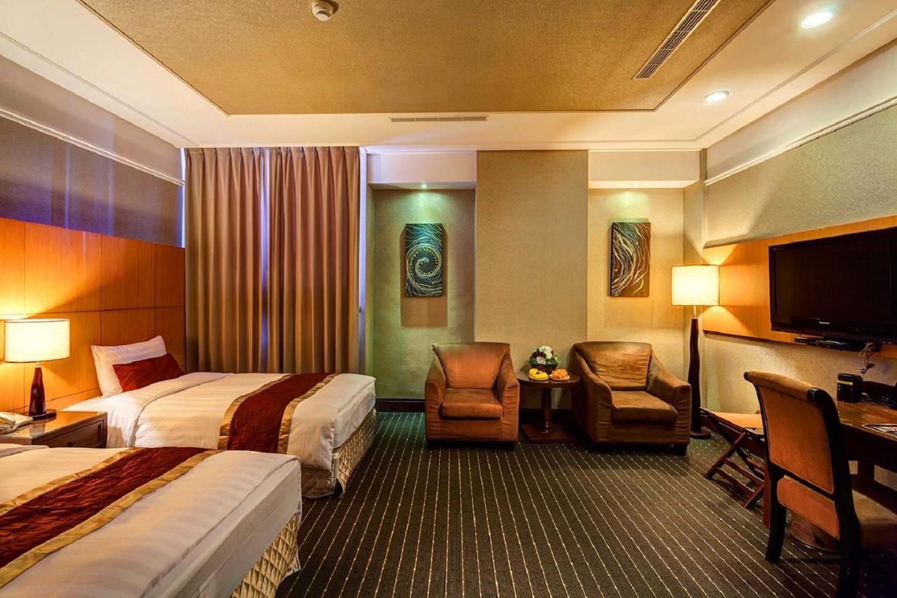 โกลเดน ทิวลิป - เอสเททิกส์ Hotel Zhunan ภายนอก รูปภาพ